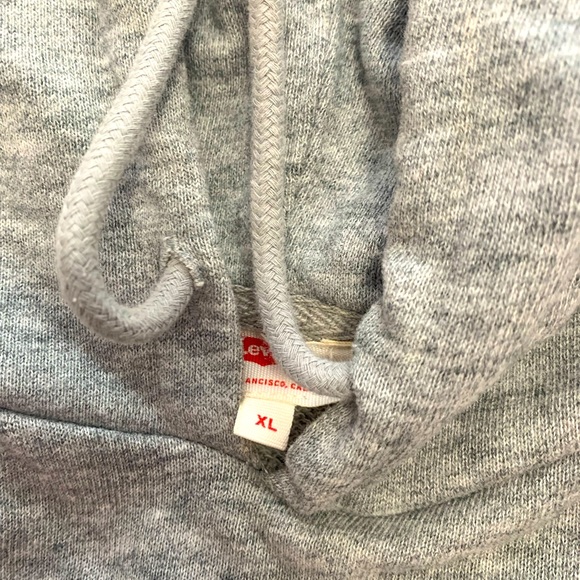 Levi’s sweatshirt - Picture 2 of 3